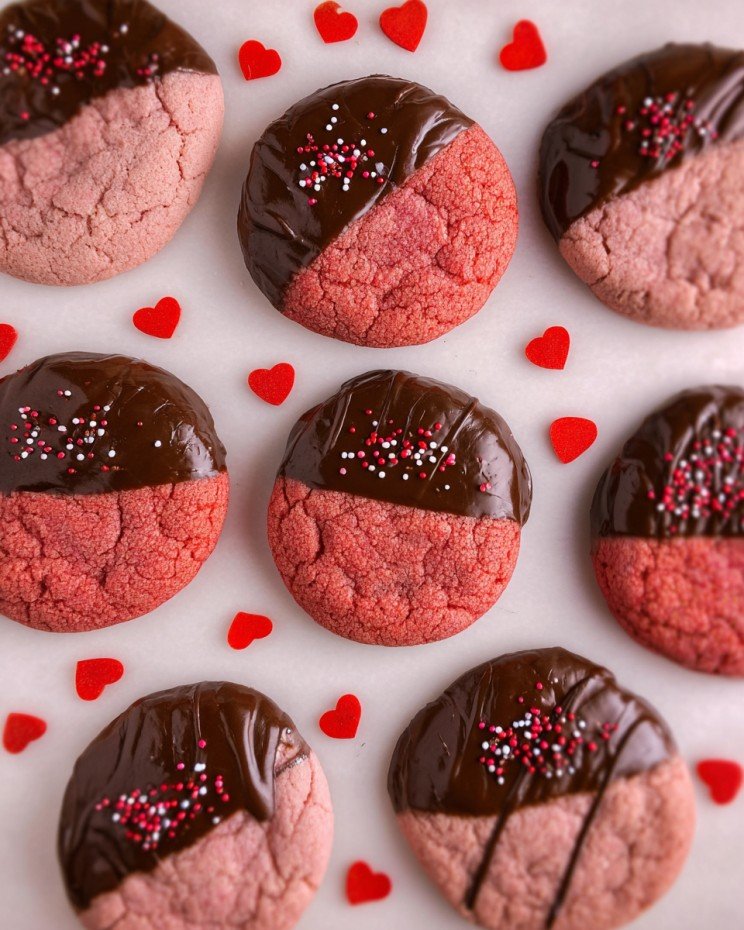 Chocolate Covered Strawberry Cookies